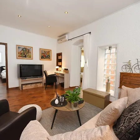Euphrasius Apartmants Apartment *